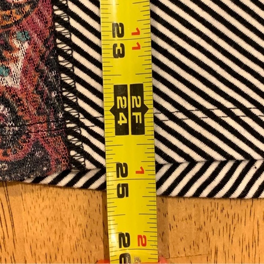 Multiples Patchwork Zip-up Top PL - Picture 11 of 11